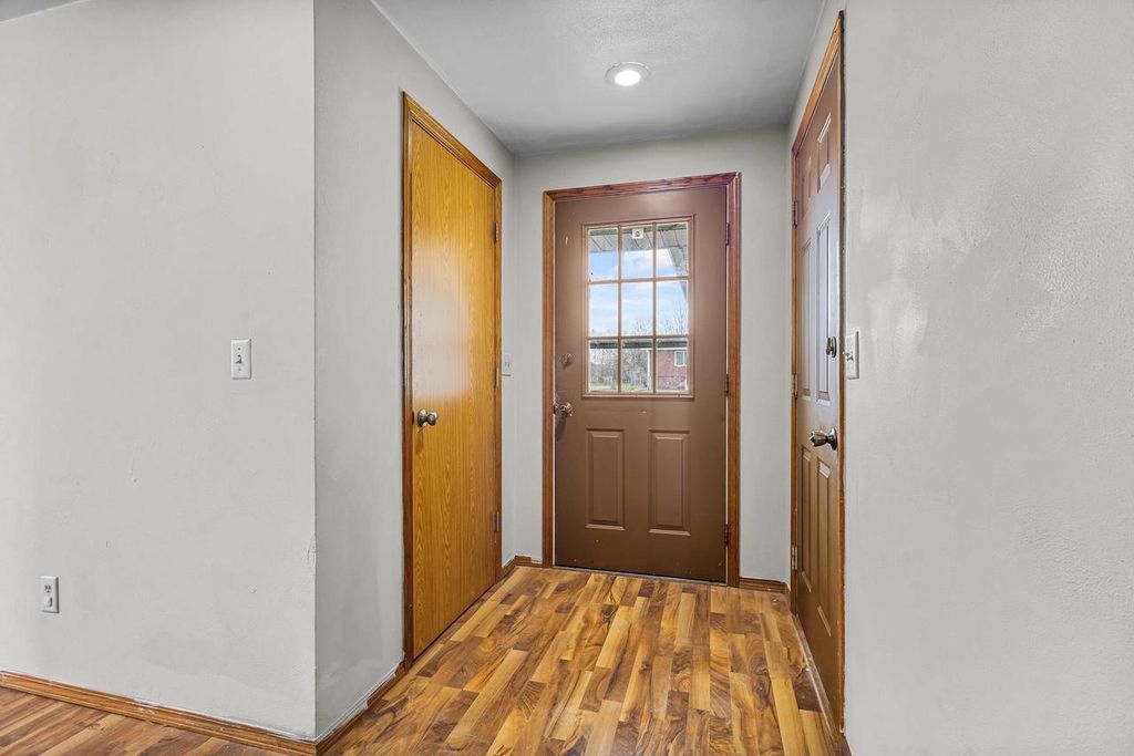 Photo of 1241 Briarwood DRIVE, Menasha, WI 54952 (MLS # 50318722)