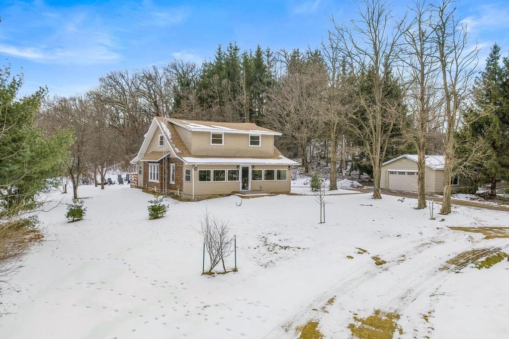 Photo of E10013 County Road P, Wisconsin Dells, WI 53965 (MLS # 2016582)