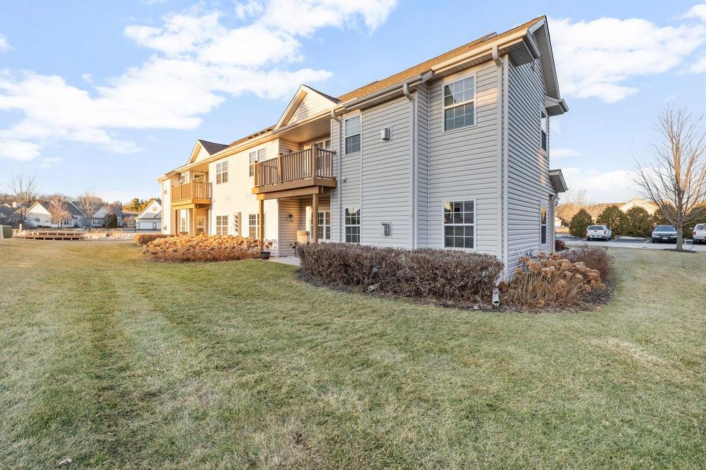 Photo of 1799 Woodland WAY, Slinger, WI 53086 (MLS # 1948214)