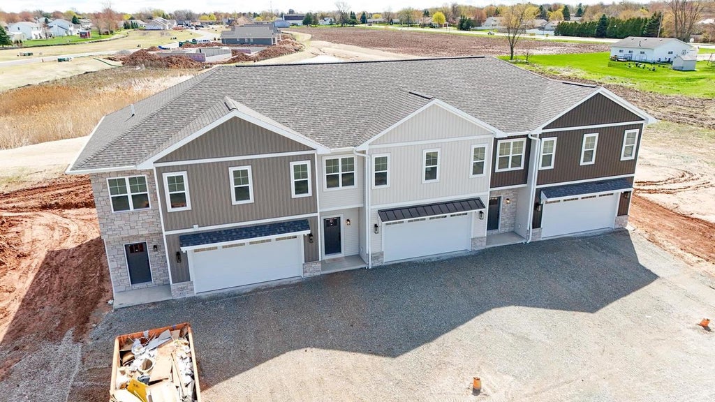 Photo of 1853 London ROAD, Green Bay, WI 54311 (MLS # 50331841)