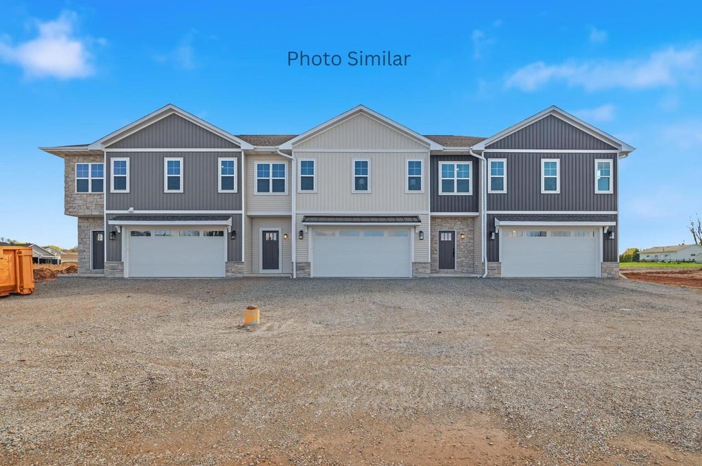 Photo of 1853 London ROAD, Green Bay, WI 54311 (MLS # 50331841)
