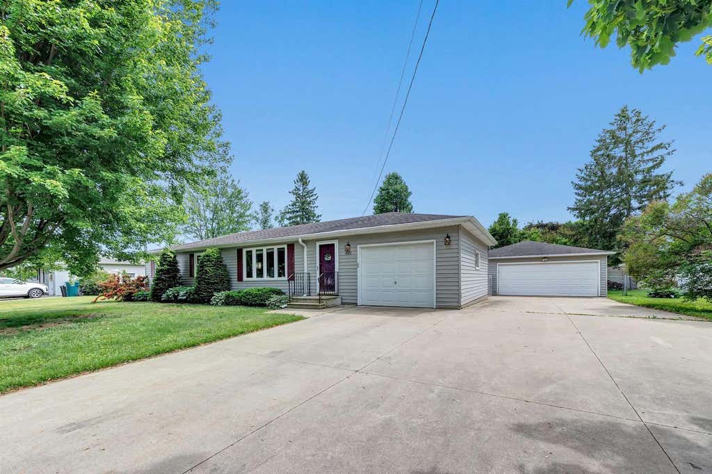Photo of 1863 Lenwood AVENUE, Green Bay, WI 54303 (MLS # 50327384)
