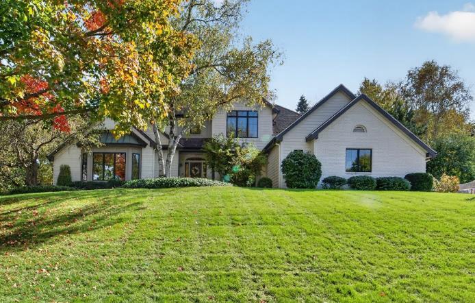 Photo of 3052 Oak Leaf CIRCLE, Fitchburg, WI 53711 (MLS # 2034733)
