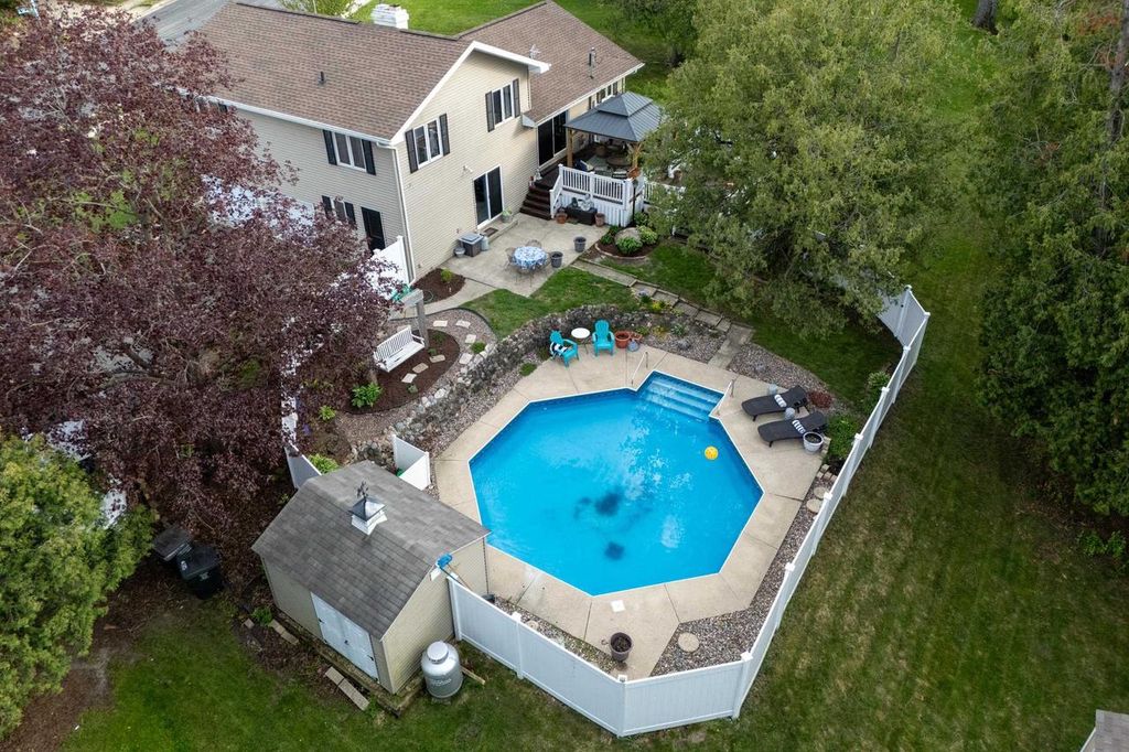 Photo of 183 Greenhill CIRCLE, Milton, WI 53563 (MLS # 2020604)