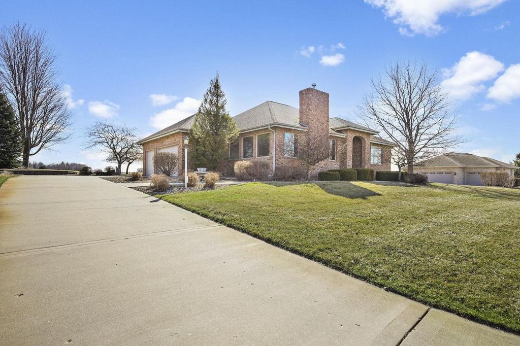 Photo of 1854 Sheryl LANE, Stoughton, WI 53589 (MLS # 2020518)