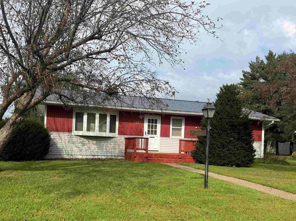 Photo of 1021 S 14th STREET, Prairie Du Chien, WI 53821 (MLS # 2031043)