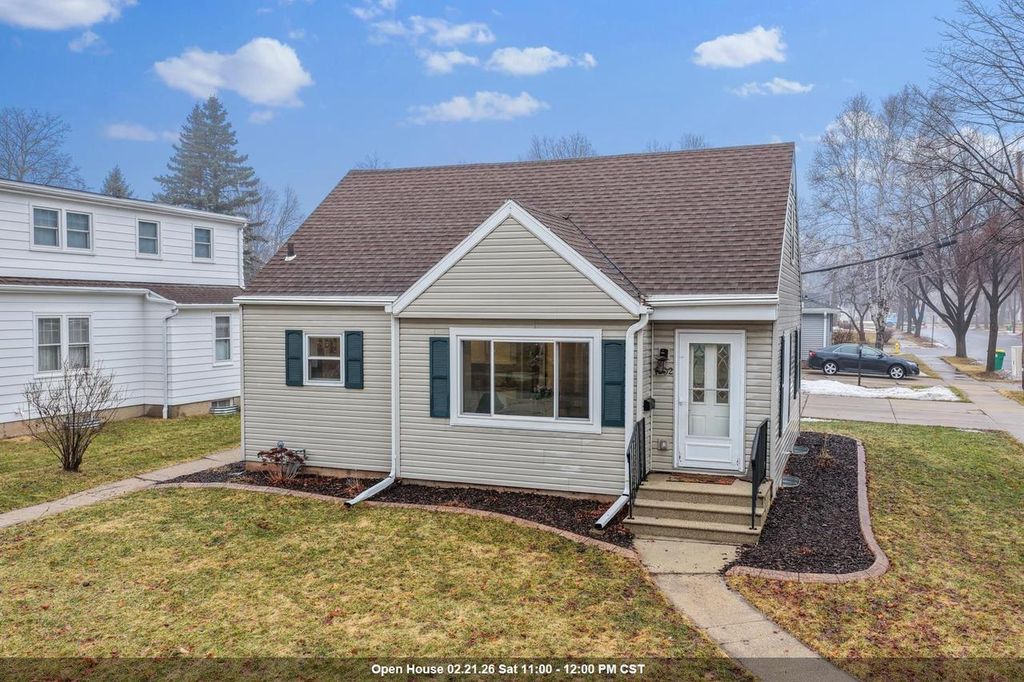 Photo of 1202 Cleveland STREET, Green Bay, WI 54304 (MLS # 50321307)