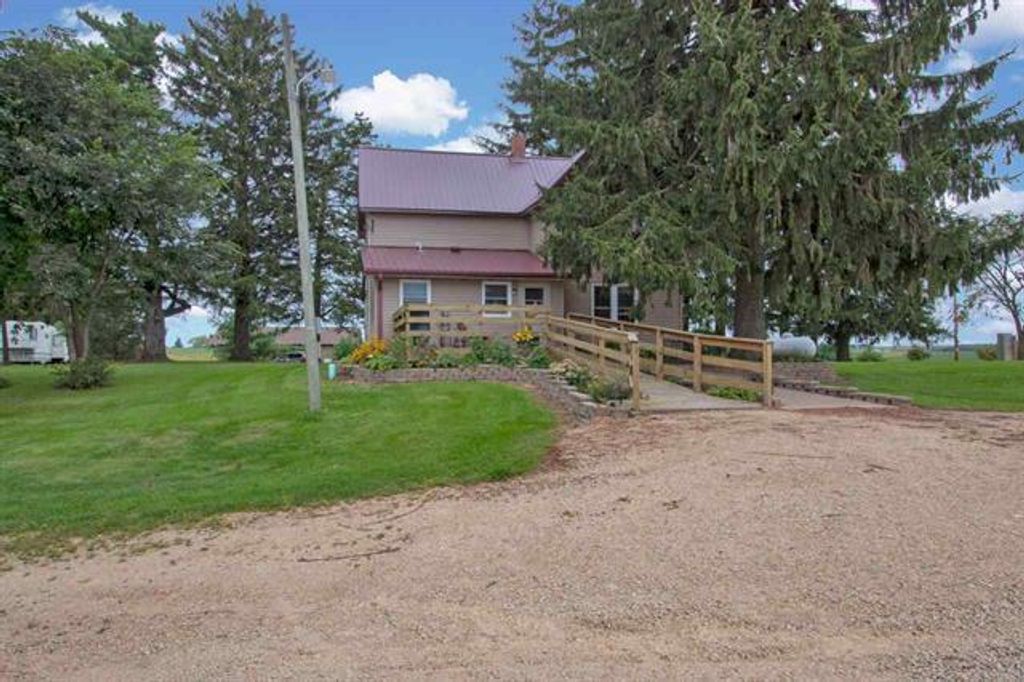 Photo of S3424 Peterson Lane, Viroqua, WI 54665 (MLS # 2019052)