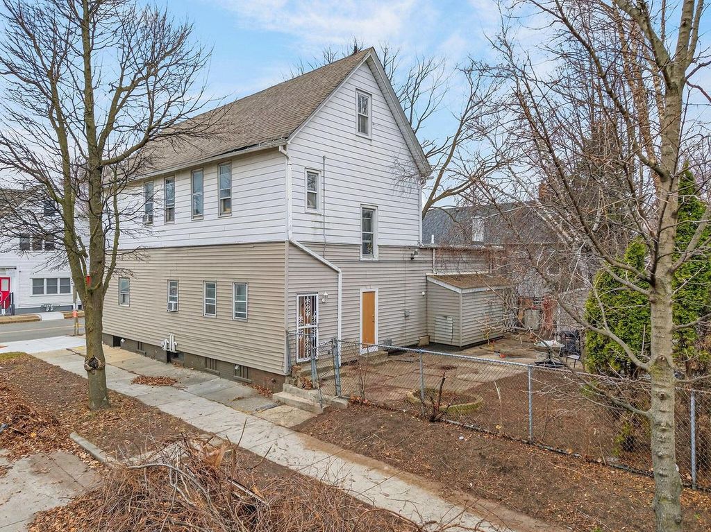 Photo of 630 E Locust St 628-634 STREET, Milwaukee, WI 53212 (MLS # 1959064)