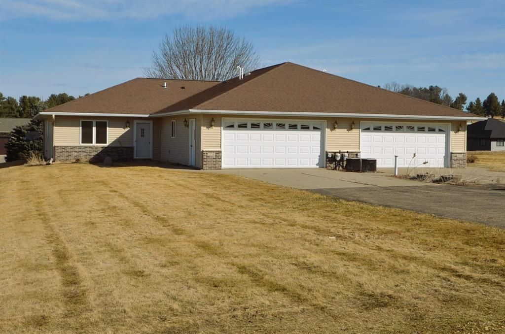 Photo of 1220 Golf View DRIVE, Mondovi, WI 54755 (MLS # 1599141)