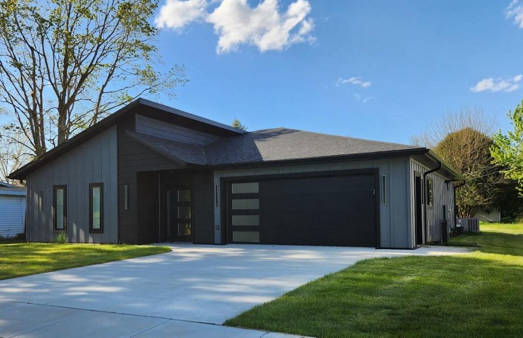 Photo of 460 W 1st STREET, Richland Center, WI 53581 (MLS # 2023486)