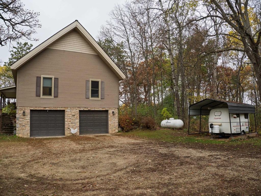 Photo of 2829 Evergreen DRIVE, Cambridge, WI 53523 (MLS # 2013335)
