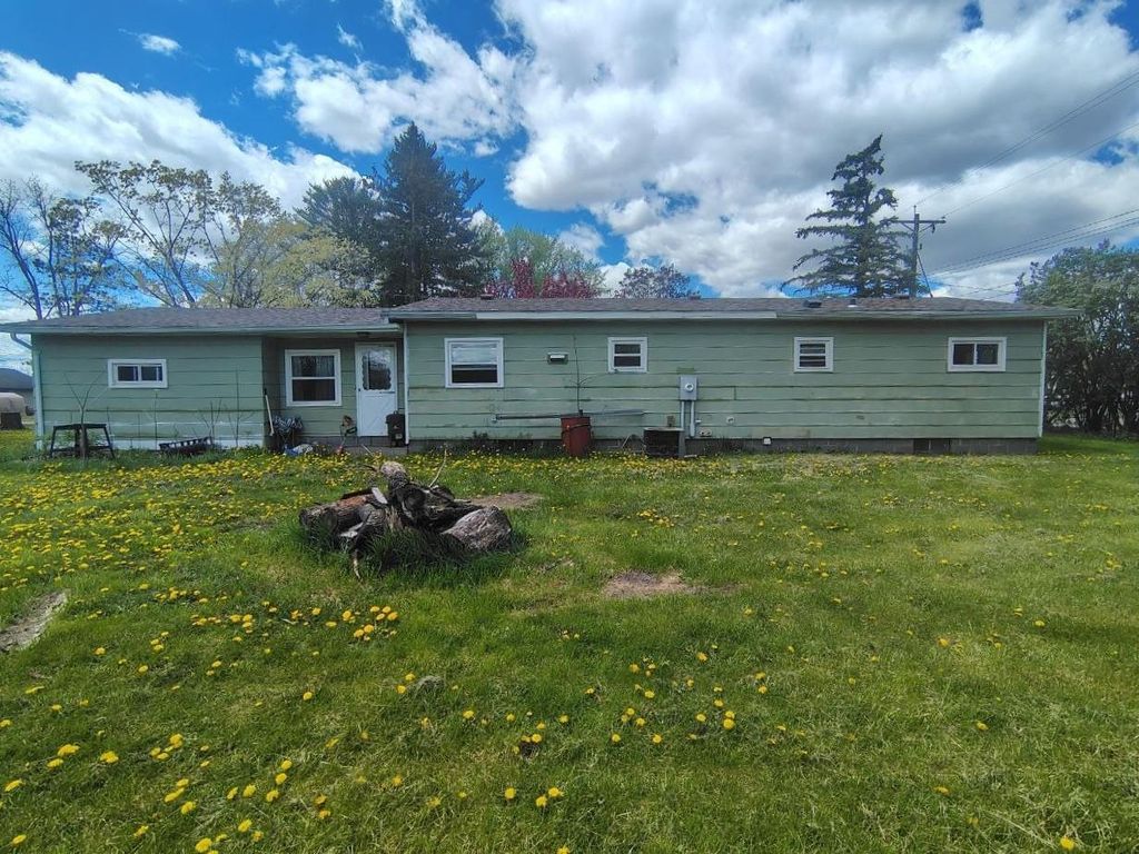 Photo of 218 S Bills STREET, Augusta, WI 54722 (MLS # 50326193)