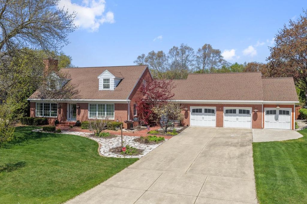 Photo of 240 Arbor LANE, Green Bay, WI 54301 (MLS # 50325483)