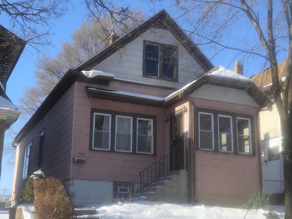 Photo of 1035 S 33rd STREET SOUTH STREET S, Milwaukee, WI 53215 (MLS # 1948302)