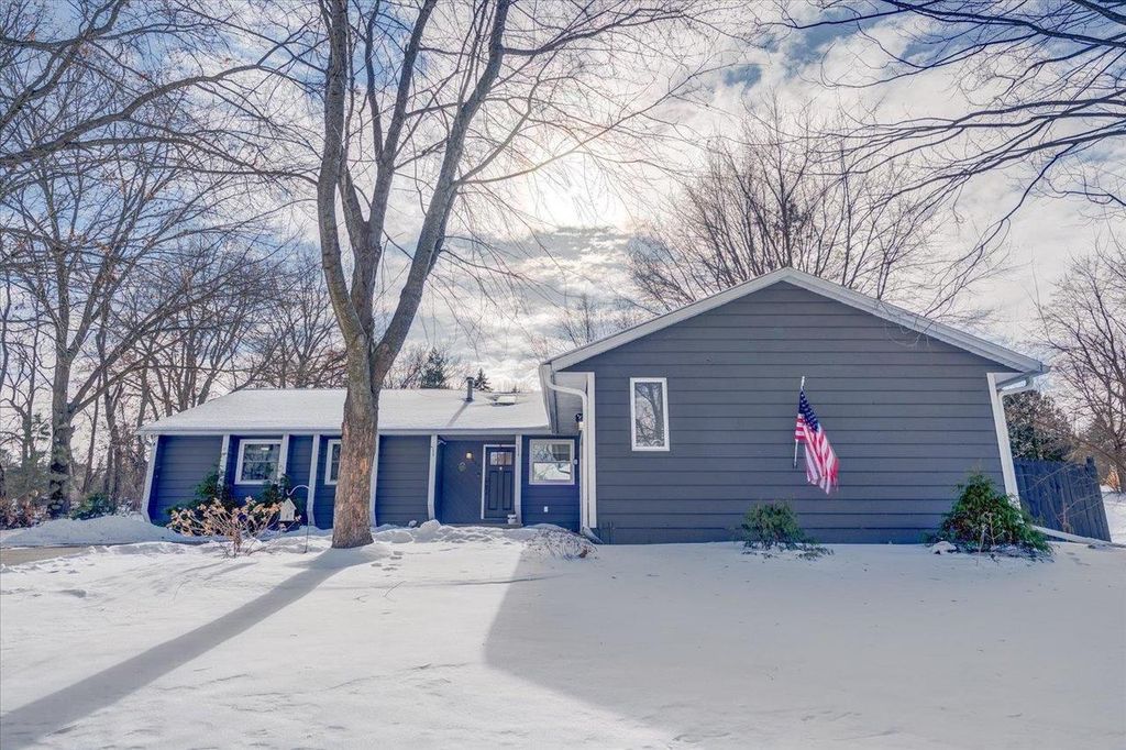 Photo of 8691 Plainfield ROAD, Middleton, WI 53562 (MLS # 2015494)