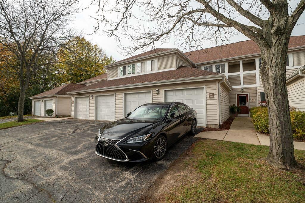 Photo of 849 W Puetz ROAD #42, Oak Creek, WI 53154 (MLS # 1986814)