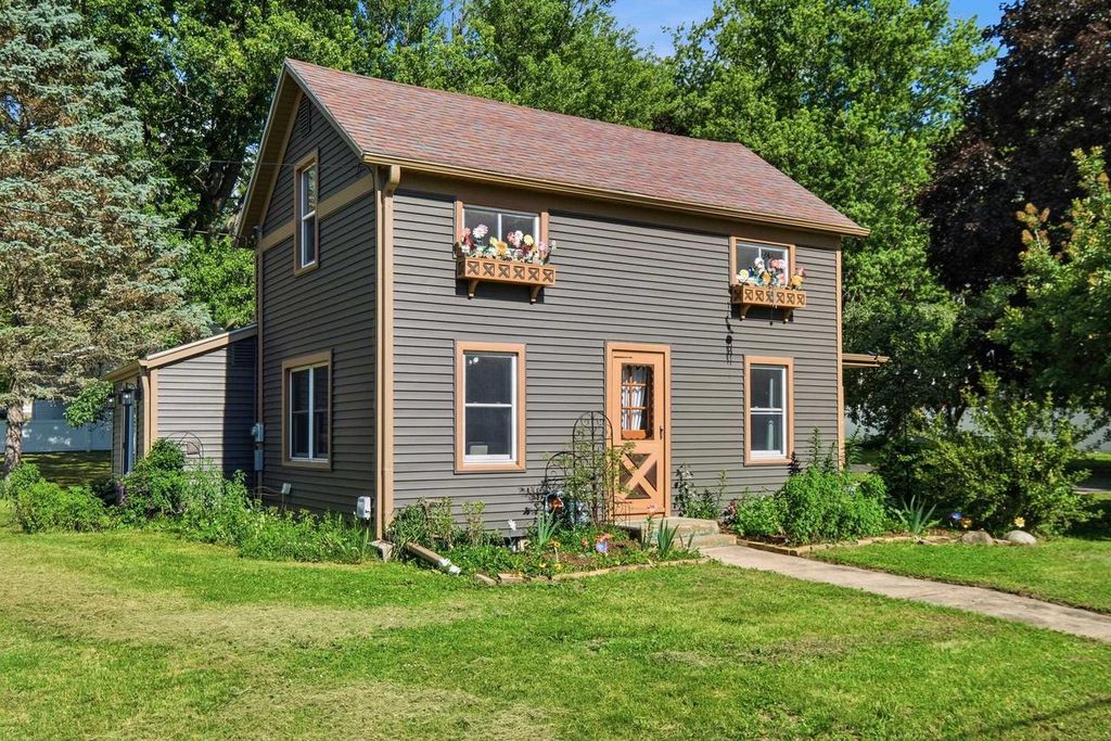 Photo of 3 E Whitechapel STREET, Mazomanie, WI 53560 (MLS # 2026355)