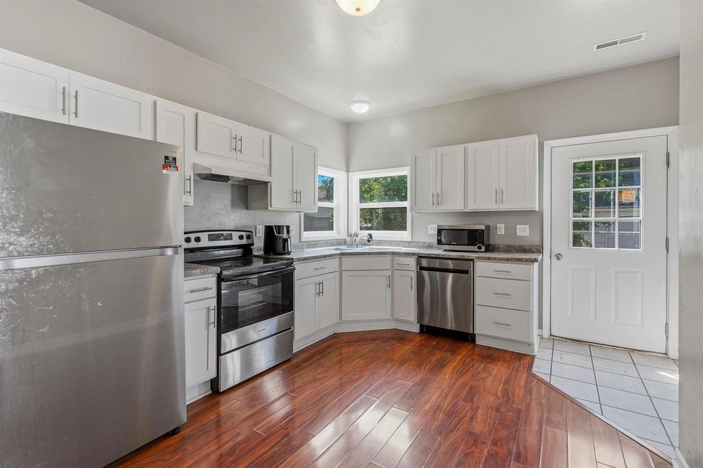Photo of 264 E 1st STREET, Fond Du Lac, WI 54935 (MLS # 50330092)