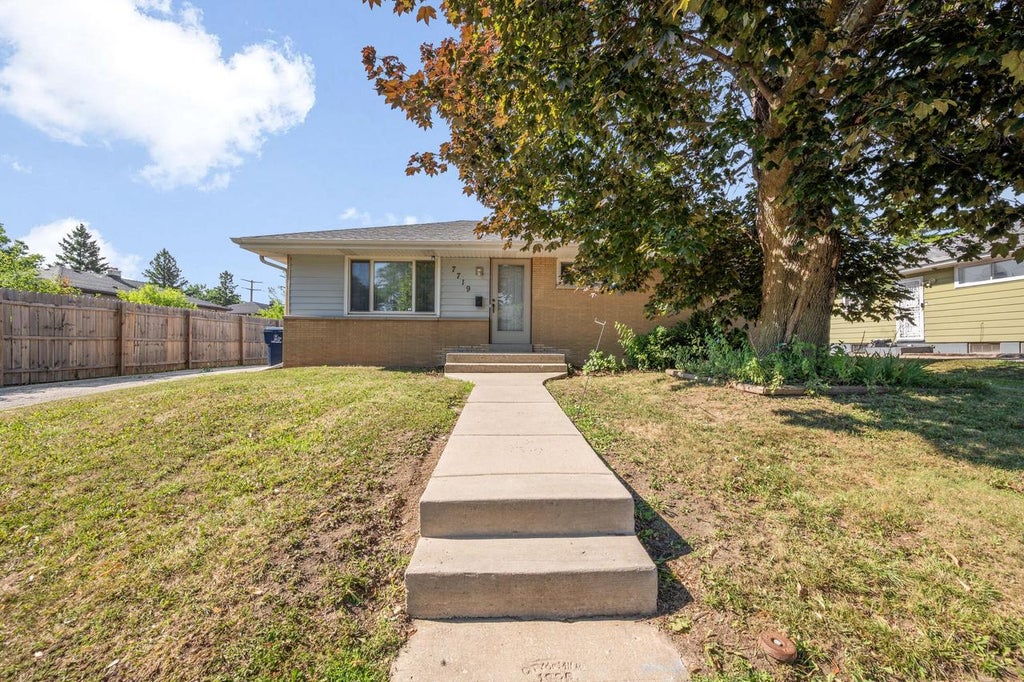 Photo of 7719 W Winfield AVENUE, Milwaukee, WI 53218 (MLS # 1981709)