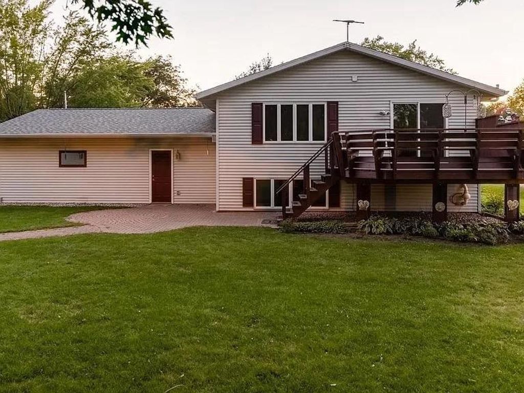 Photo of 513 N Hume AVENUE, Marshfield, WI 54449 (MLS # 22601296)