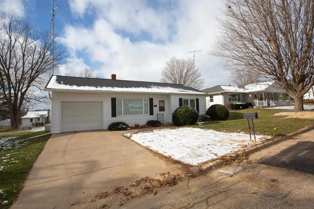 Photo of 1101 N Main STREET, Edgerton, WI 53534 (MLS # 1947086)