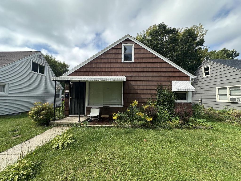 Photo of 5261 N 46th STREET, Milwaukee, WI 53218 (MLS # 1937872)
