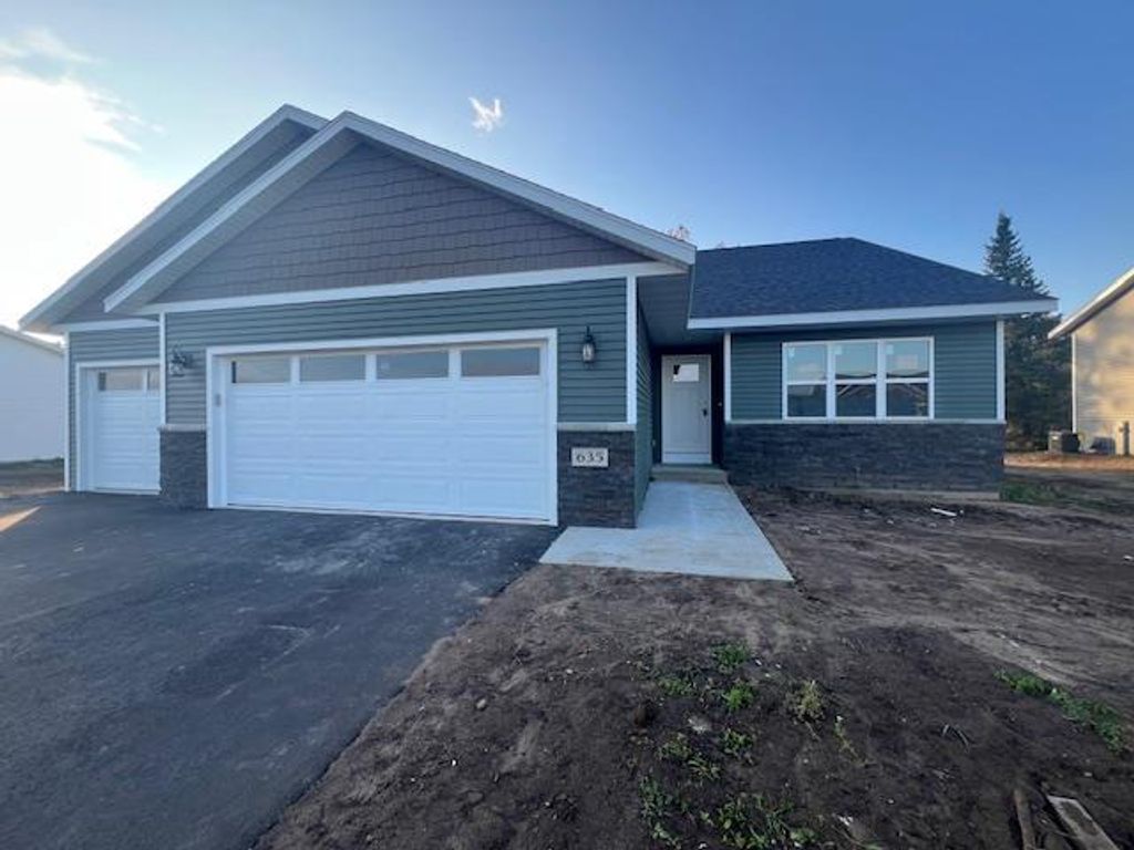 Photo of 635 Still Waters LANE, Plover, WI 54467 (MLS # 22505845)