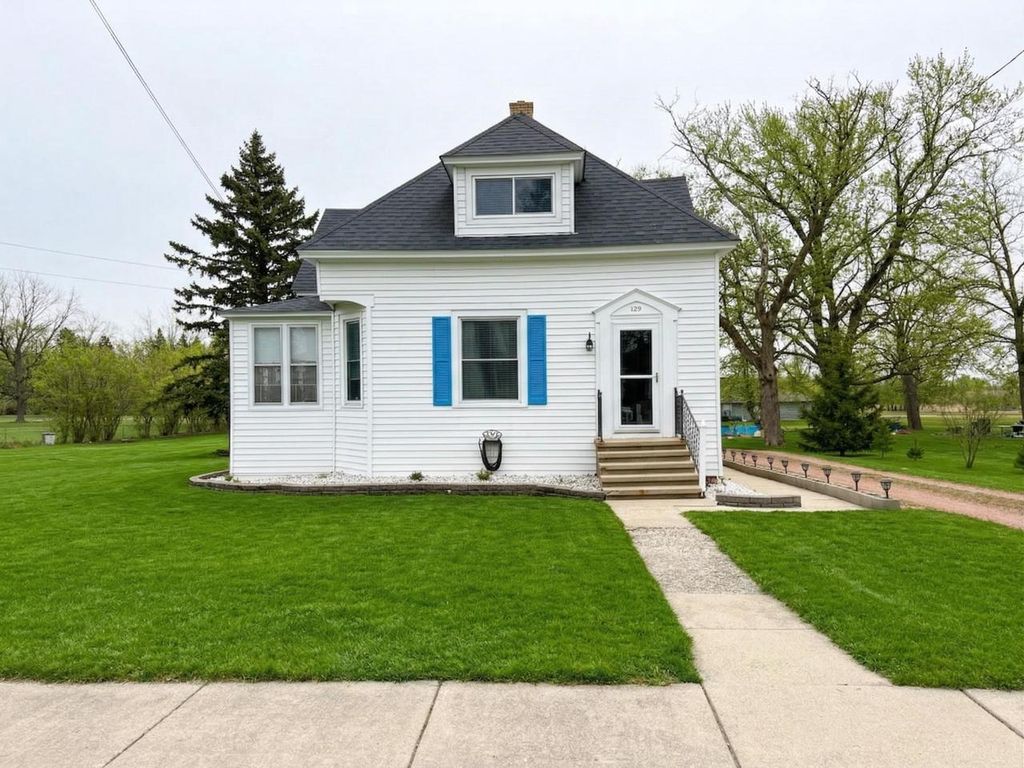 Photo of 129 W Beloit STREET, Darien, WI 53114 (MLS # 2020033)