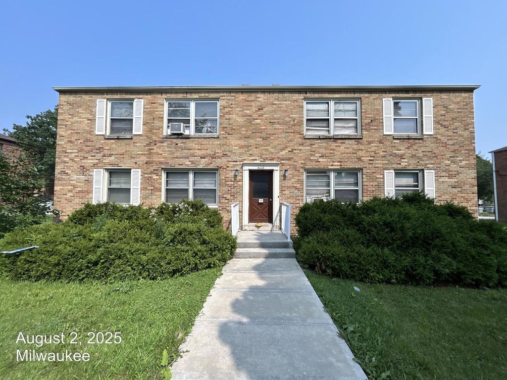 Photo of 4718 N Sherman BOULEVARD #1-4, Milwaukee, WI 53209 (MLS # 1953568)
