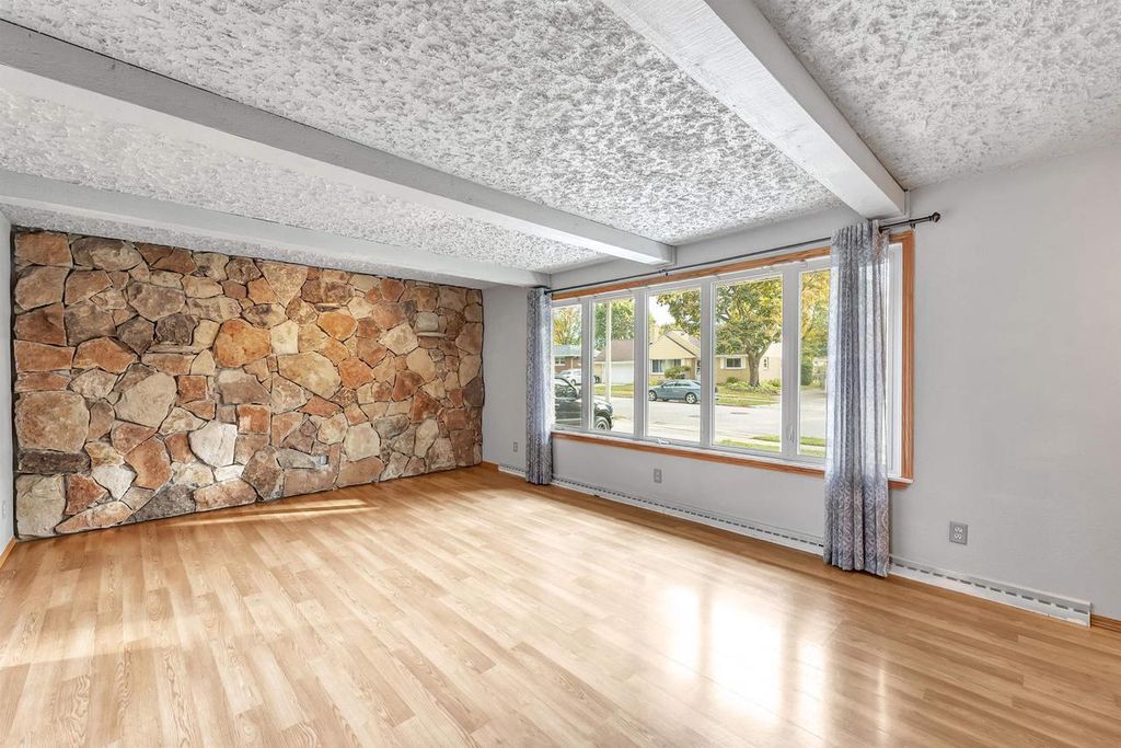 Photo of 1526 Rockdale STREET, Green Bay, WI 54304 (MLS # 50317112)