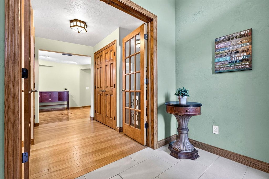 Photo of 106 Edgewood LANE, Combined Locks, WI 54113 (MLS # 50334754)