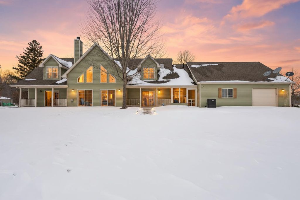 Photo of 4882 S Bayshore LANE, Oconto, WI 54153 (MLS # 50320986)