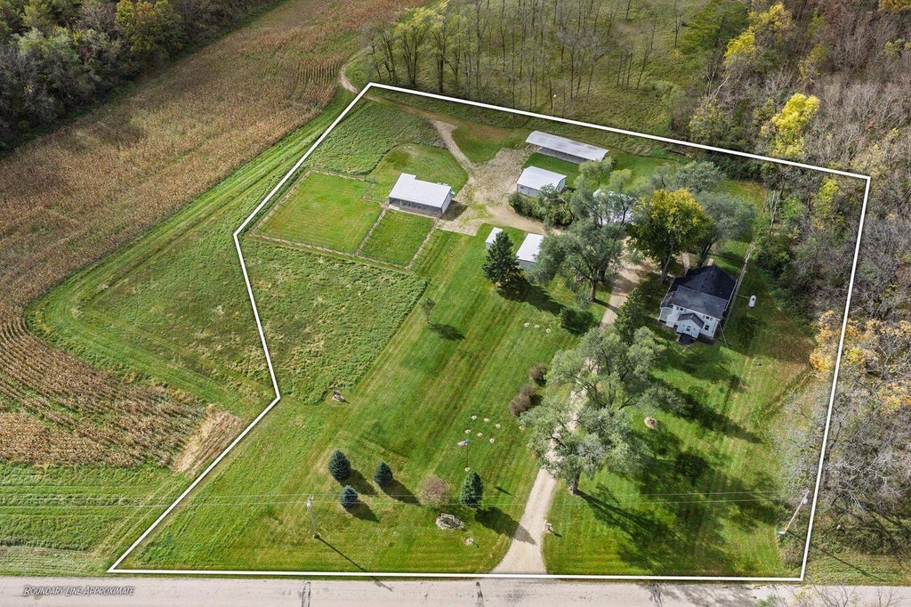 Photo of N9029 Fox River ROAD, Portage, WI 53901 (MLS # 2034931)