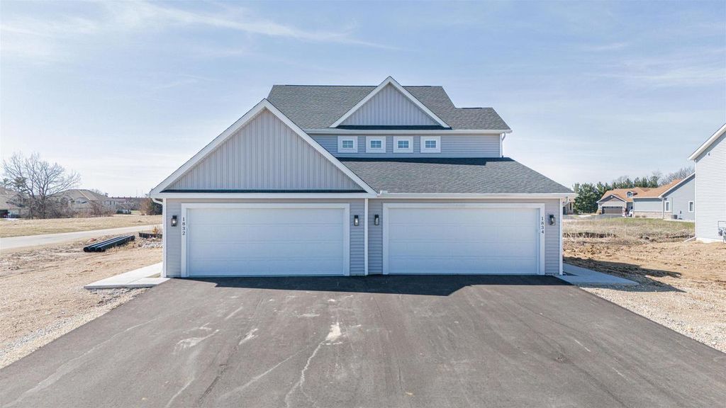 Photo of 1832-1834 W Kyle CIRCLE, Beloit, WI 53511 (MLS # 2019774)