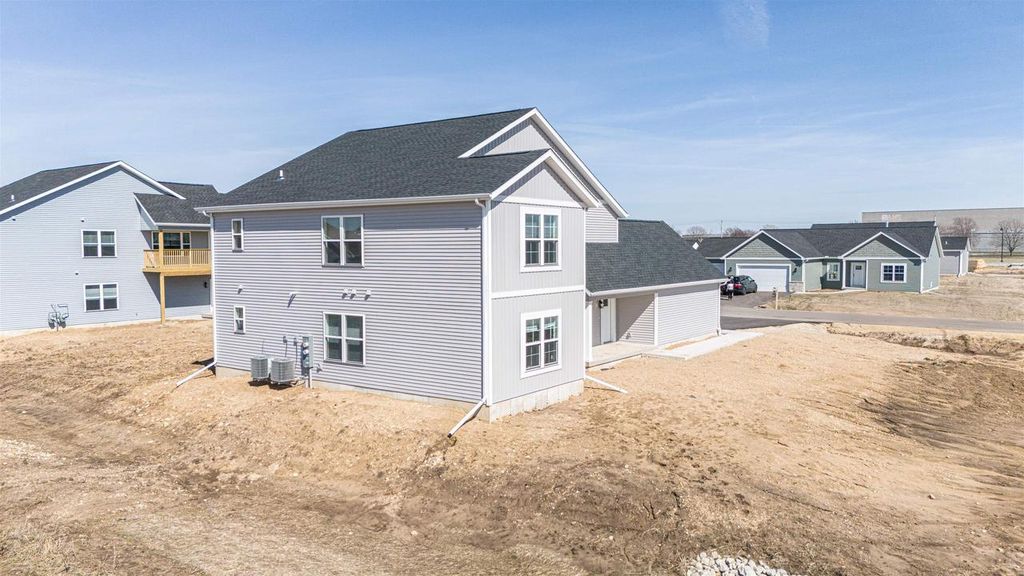 Photo of 1832-1834 W Kyle CIRCLE, Beloit, WI 53511 (MLS # 2019774)