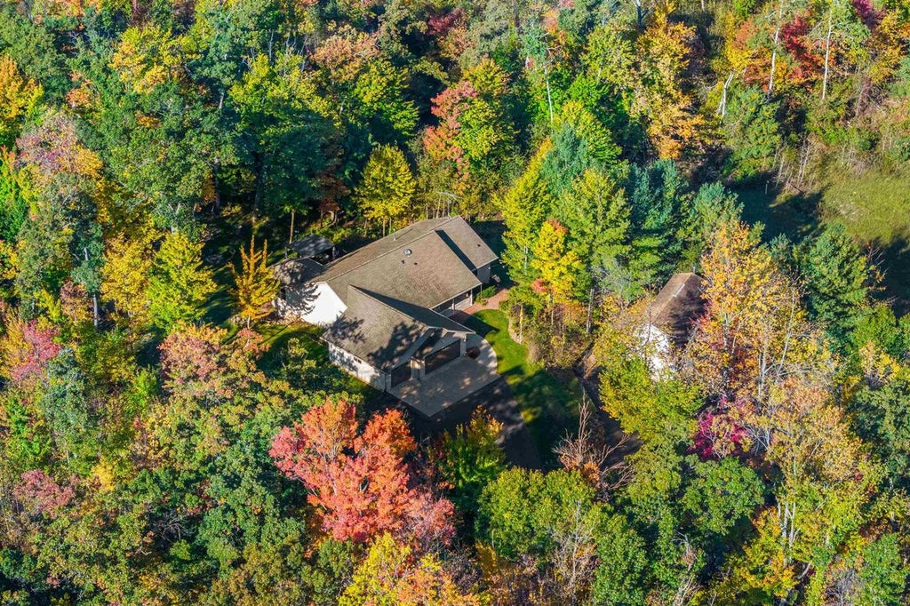 Photo of 9620 Timberline COURT, Amherst, WI 54406 (MLS # 22605033)