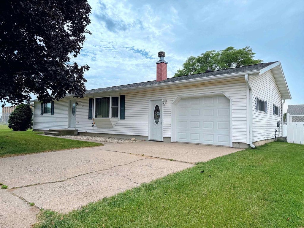 Photo of 1317 S 5th STREET, Prairie Du Chien, WI 53821 (MLS # 2027282)
