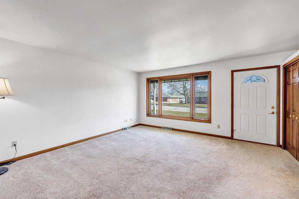 Photo of 1559 Langlade AVENUE, Green Bay, WI 54304 (MLS # 50323476)