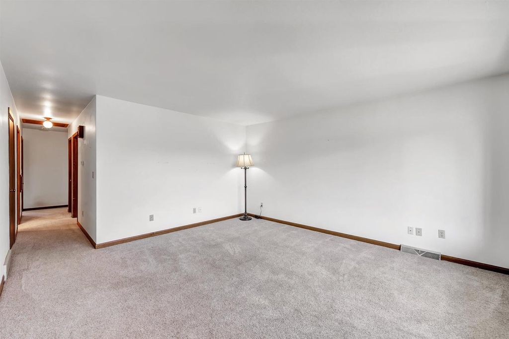 Photo of 1559 Langlade AVENUE, Green Bay, WI 54304 (MLS # 50323476)