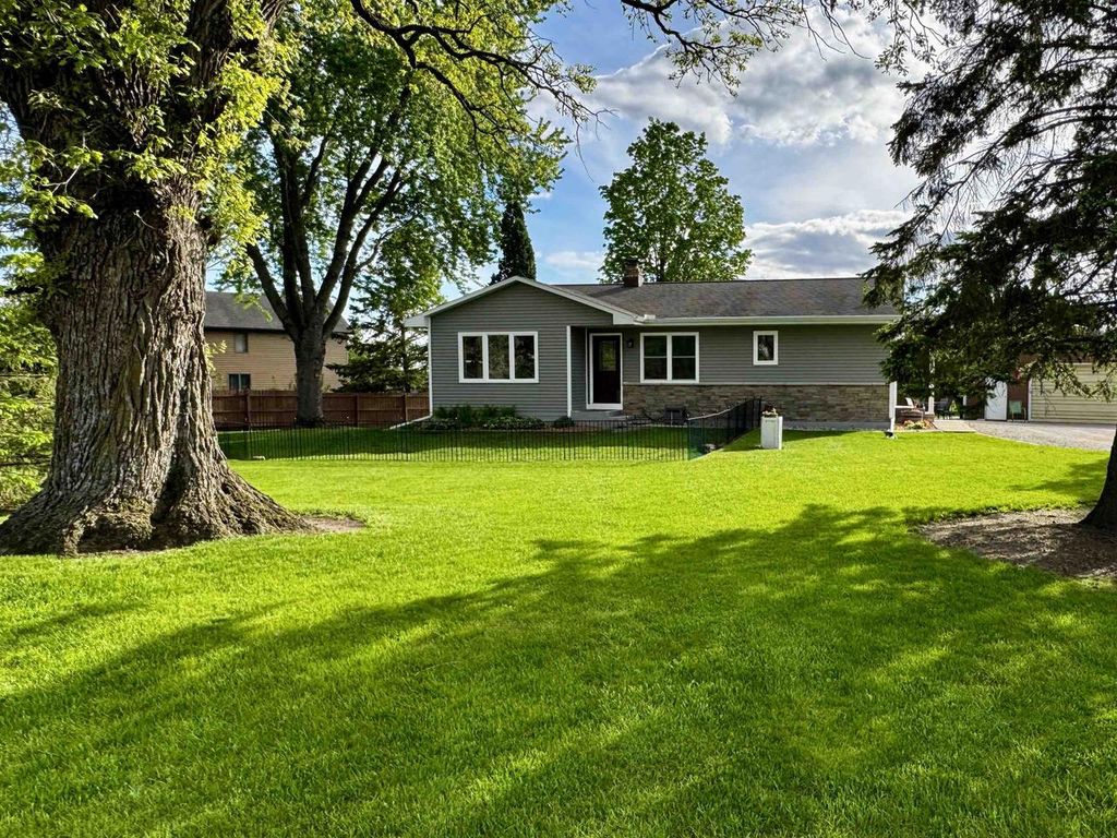 Photo of 4103 Fairview ROAD, Larsen, WI 54947 (MLS # 50326222)