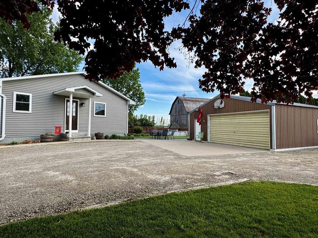Photo of 4103 Fairview ROAD, Larsen, WI 54947 (MLS # 50326222)