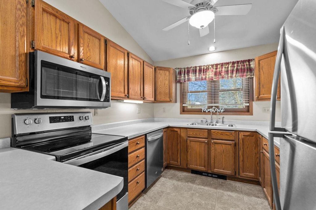 Photo of 921 Babcock STREET #11, Neenah, WI 54956 (MLS # 50319441)