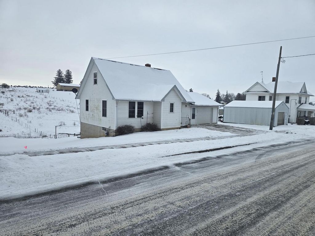 Photo of 514 Mill STREET, Bloomington, WI 53804 (MLS # 2015387)