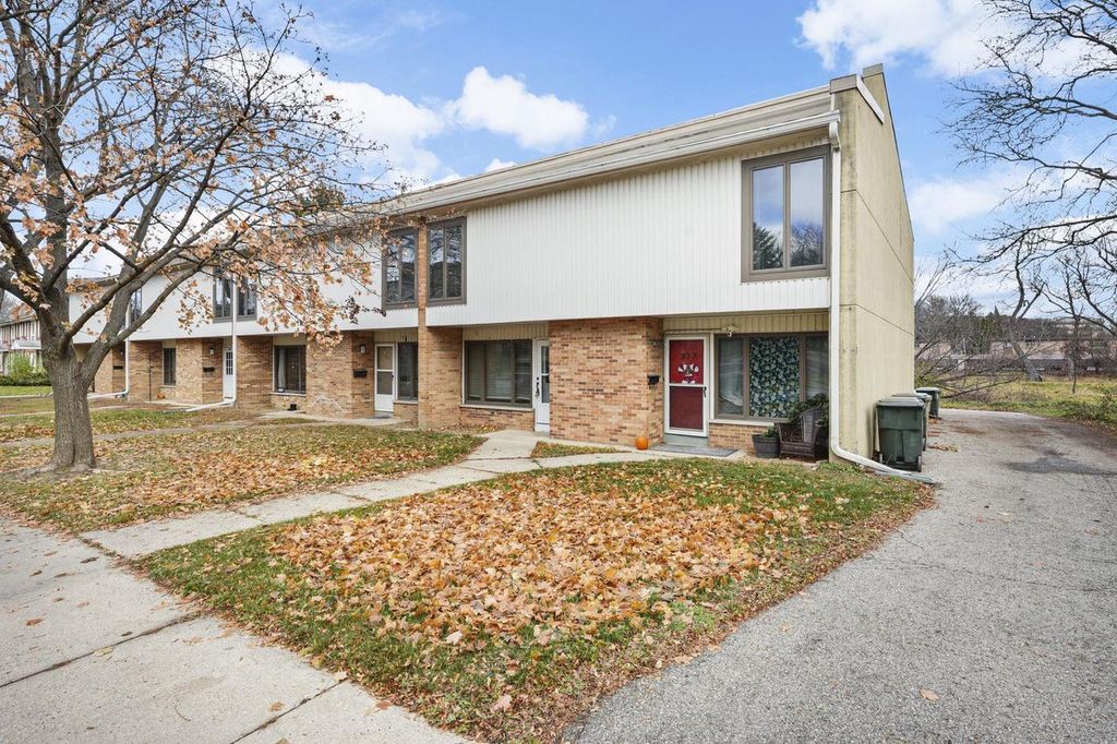 Photo of 315 Nautilus DRIVE, Madison, WI 53705 (MLS # 2012927)