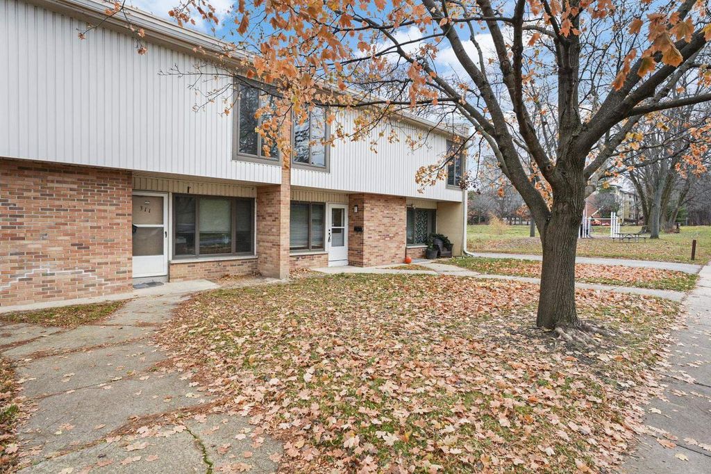 Photo of 315 Nautilus DRIVE, Madison, WI 53705 (MLS # 2012927)