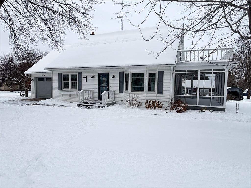 Photo of 511 E Wisconsin AVENUE, Barron, WI 54812 (MLS # 1595427)