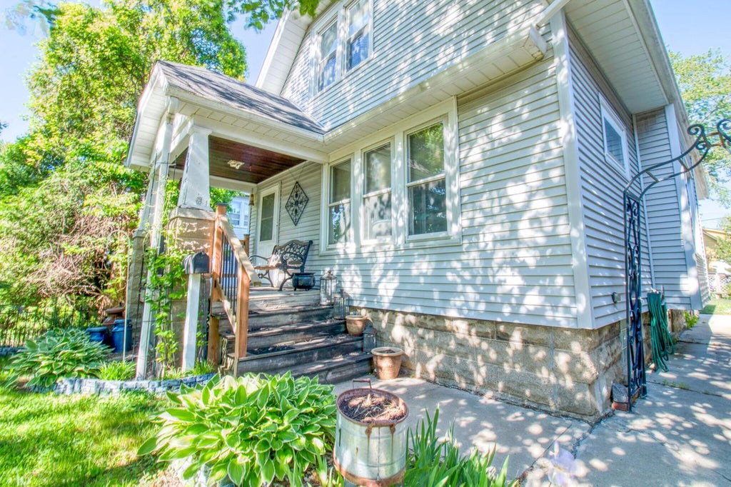 Photo of 1944 S 72nd STREET, West Allis, WI 53219 (MLS # 1965210)