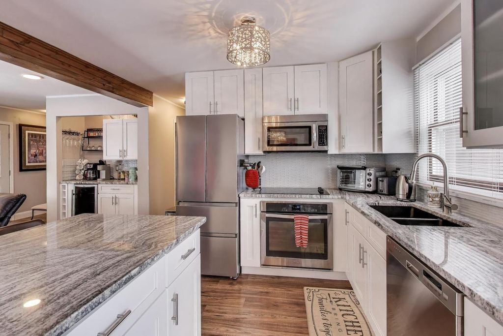 Photo of N3252 Robin ROAD, Lake Geneva, WI 53147 (MLS # 1945407)