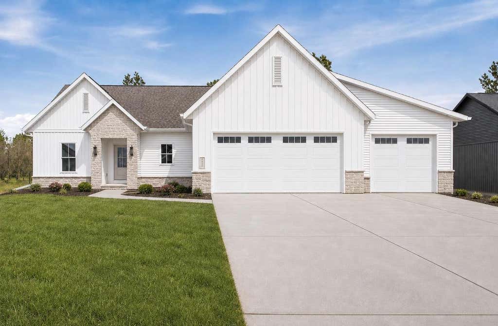 Photo of N8844 Galway LANE, Menasha, WI 54115 (MLS # 50331777)